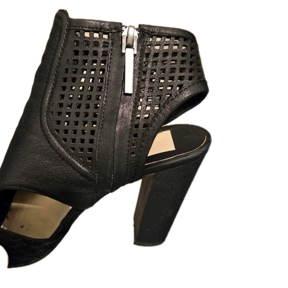 Dolce Vita Black Textured Leather Heels Zip Closure Women's US 7 EU 37 Shoes s - Picture 3 of 5